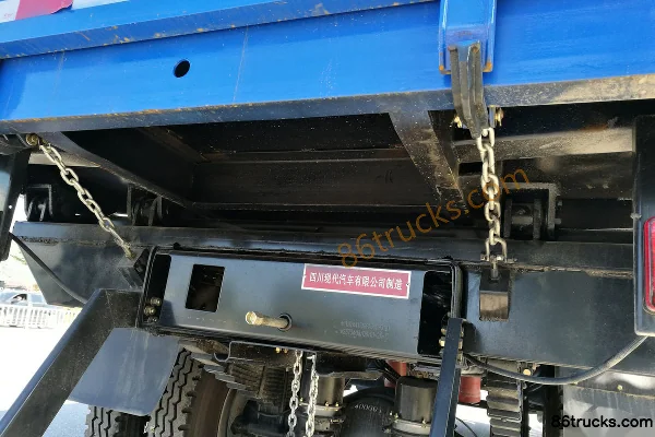 Sichuan Hyundai New Hongyun 130hp 4X2(6 wheels) 4.1m dump truck Cab (2) | 86Trucks