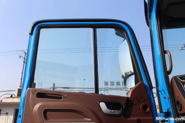 JAC Gallop K5w camion lourd 280 ch 6X2(8 roues) camion porteur fourgon 9,6 m Cabine (2) | 86Trucks
