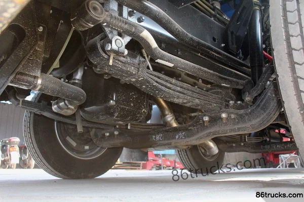 JAC Gallop K5w camion lourd 280 ch 6X2(8 roues) camion porteur fourgon 9,6 m Châssis (3) | 86Trucks