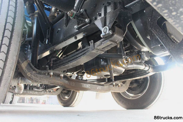 JAC Gallop K5w camion lourd 280 ch 6X2(8 roues) camion porteur fourgon 9,6 m Châssis (2) | 86Trucks