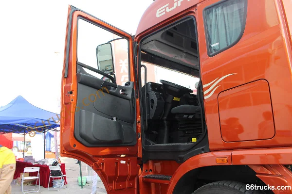 Union Truck U380 380 ch 4X2(6 roues) 5600 empattement châssis camion porteur Cabine (1) | 86Trucks