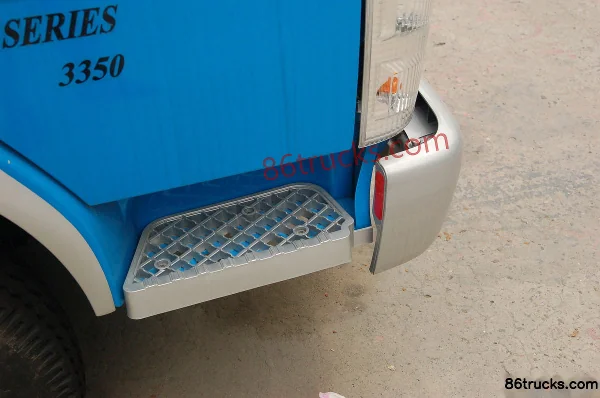 Jinbei Lingchi 108hp 4X2(6 wheels) 3.8m semi-row flatbed truck Chassis (1) | 86Trucks