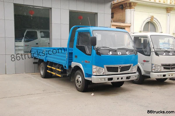 Jinbei Lingchi 108hp 4X2(6 wheels) 3.8m semi-row flatbed truck Exterior (2) | 86Trucks