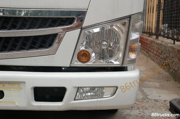 Jinbei Lingqi 87 hp 4X2(6 wheels) 4.25m Single Row Stake Truck Exterior (3) | 86Trucks