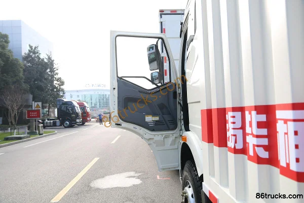 FAW Jiefang J6M 280hp 6X2(8 wheels) 6X2R 9.5m Van Cargo Truck Cab (1) | 86Trucks