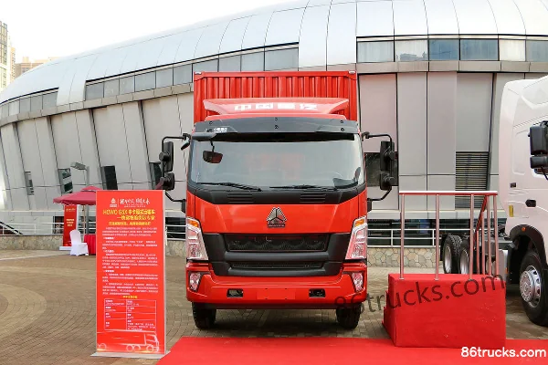 Sinotruk HOWO G5X Medium Truck 2018 210 hp 4X2(6 wheels) 6.75m Crew Cab Van Cargo Truck Exterior (2) | 86Trucks