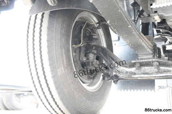 FAW Jiefang J6F 107 ch 4X2(6 roues) camion léger fourgon à cabine simple 4,21 m Châssis (2) | 86Trucks