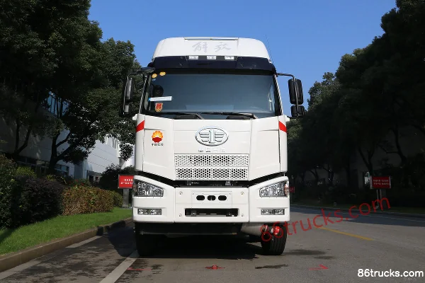 FAW Jiefang J6M heavy truck 280 hp 8X4(12 wheels) oil tanker (Luping Machine brand) Exterior (2) | 86Trucks