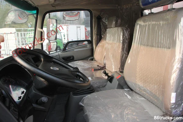 SHACMAN Commercial Vehicle Xuande X6 210 ch 6X2(8 roues) camion frigorifique 8,6 m Cabine (1) | 86Trucks