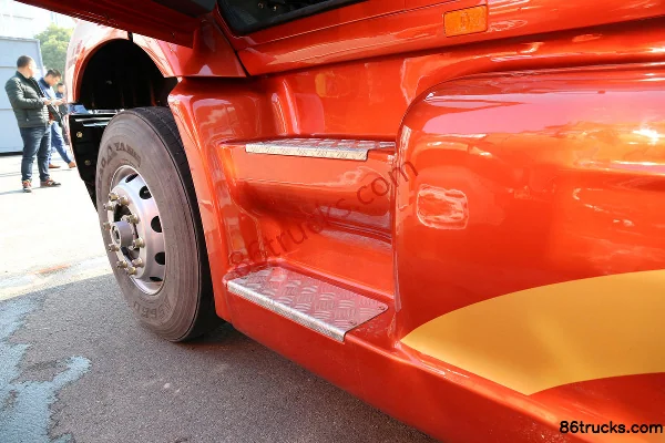 FAW Liute Anjie (L5R) camion lourd 420 ch 6X4(10 roues) tracteur routier à capot Cabine (2) | 86Trucks