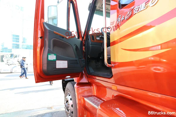 FAW Liute Anjie (L5R) camion lourd 420 ch 6X4(10 roues) tracteur routier à capot Cabine (1) | 86Trucks