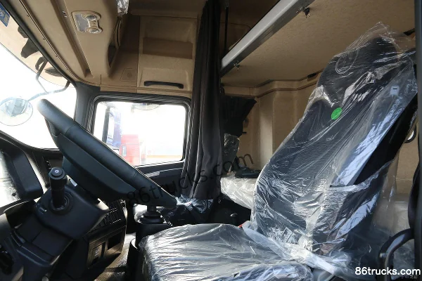 SHACMAN Delong X3000 Lightweight Edition 350hp 6X2(8 wheels) 9.5m Stake Cargo Truck (China VI) Cab (3) | 86Trucks