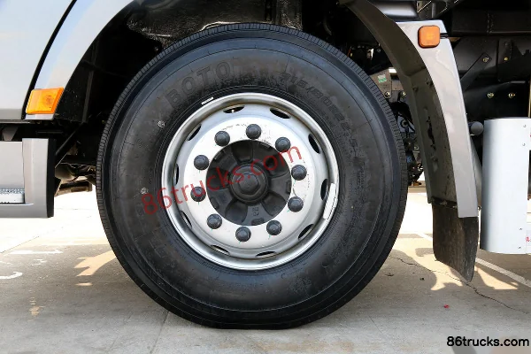 SHACMAN Delong X3000 Lightweight Edition 350hp 6X2(8 wheels) 9.5m Stake Cargo Truck (China VI) Chassis (2) | 86Trucks