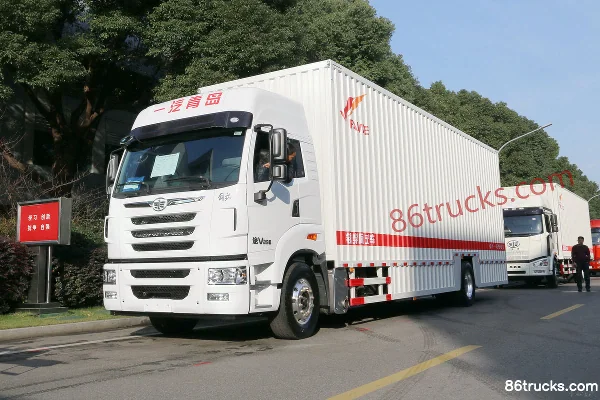 FAW Jiefang Qingdao Tu V Heavy Truck 320 hp 4X2(6 wheels) 9.65m Van Cargo Truck Exterior (3) | 86Trucks