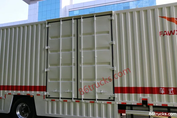 FAW Jiefang Qingdao Tu V Heavy Truck 320 hp 4X2(6 wheels) 9.65m Van Cargo Truck Body (2) | 86Trucks