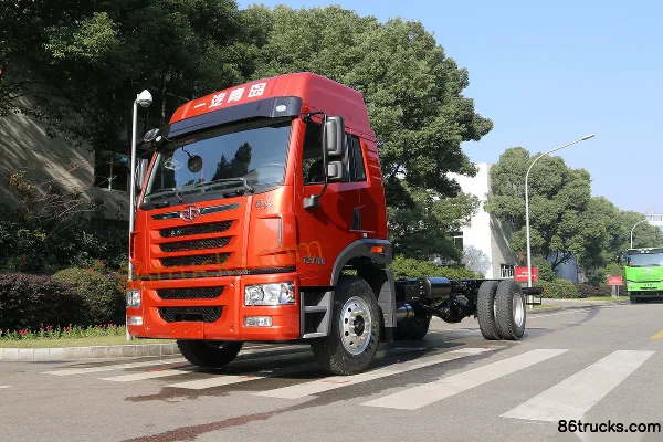 FAW Jiefang Qingdao LongV Medium Truck 180hp 4X2(6 wheels) 6.7m Side Panel Cargo Truck Exterior (3) | 86Trucks