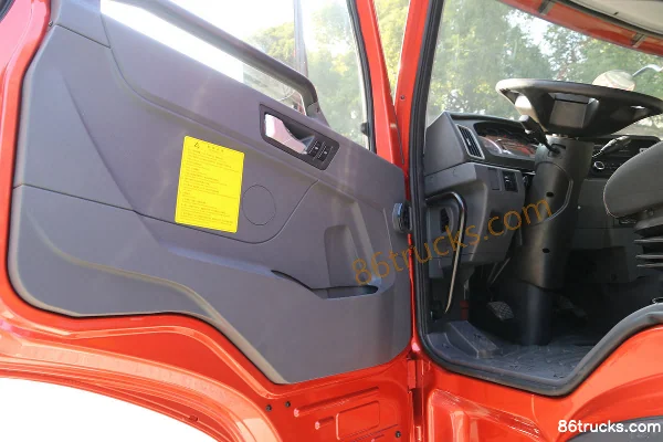 FAW Jiefang Qingdao LongV Medium Truck 180hp 4X2(6 wheels) 6.7m Side Panel Cargo Truck Cab (3) | 86Trucks