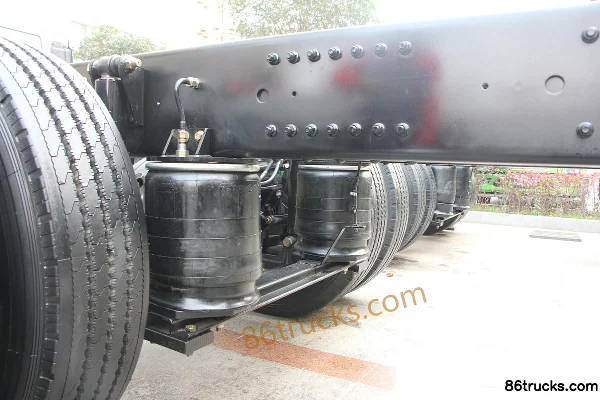 SHACMAN Commercial Vehicle Xuande X6 Medium Truck Composite Edition 220 hp 6X2(8 wheels) cargo truck chassis (3) | 86Trucks