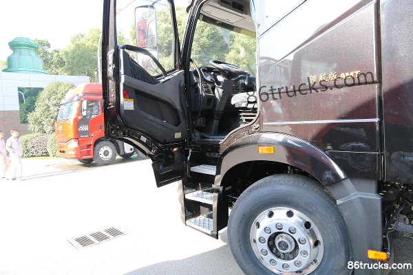 FAW Jiefang New J6P Heavy Truck Leading Edition 500hp 4X2(6 wheels) Tractor Truck Cab (1) | 86Trucks