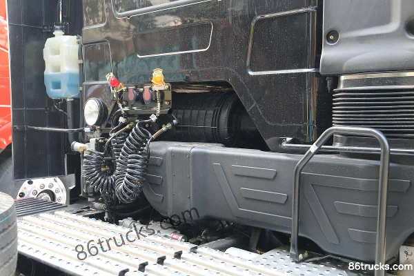 FAW Jiefang New J6P Heavy Truck Leading Edition 500hp 4X2(6 wheels) Tractor Truck Chassis (3) | 86Trucks