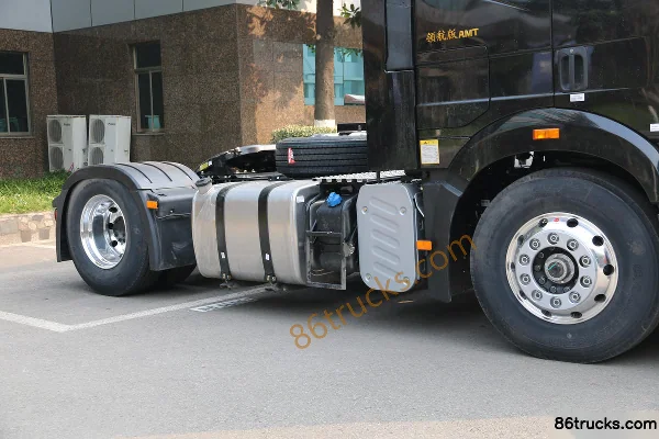 FAW Jiefang New J6P Heavy Truck Leading Edition 500hp 4X2(6 wheels) Tractor Truck Chassis (2) | 86Trucks