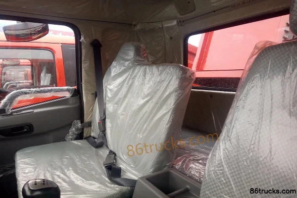 Dongfeng Tesheng 160hp 4X2(6 wheels) 4.2m Dump Truck (10-speed) (EQ3040GF) Cab (3) | 86Trucks