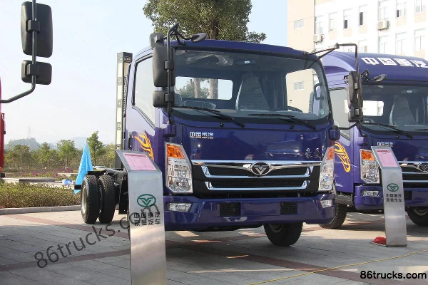 Sinotruk HOWO H3 129 hp 4X2(6 wheels) 3300mm wheelbase single-row light truck chassis Exterior (2) | 86Trucks