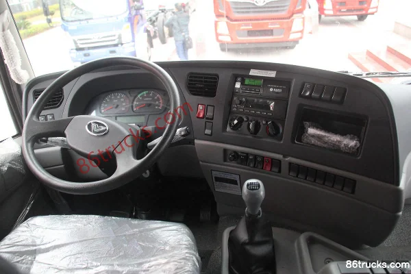 Sinotruk version lourde Haoman H5 camion lourd 340 ch 8X4(12 roues) 9,6 m camion porteur à ridelles Cabine (3) | 86Trucks