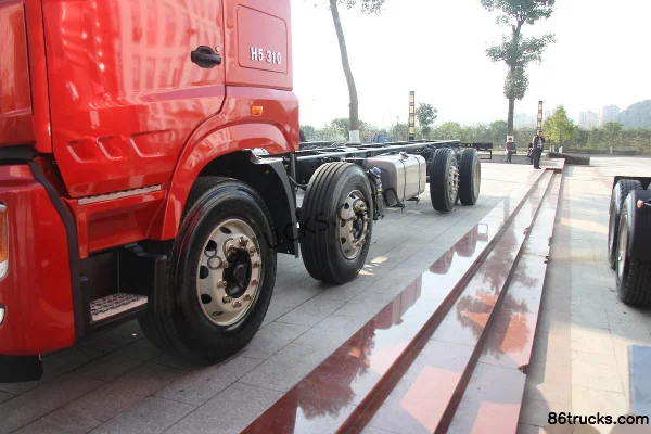 Sinotruk version lourde Haoman H5 camion lourd 340 ch 8X4(12 roues) 9,6 m camion porteur à ridelles Châssis (1) | 86Trucks
