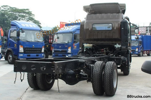 Sinotruk HOWO Tongshuai 154 hp 4X2(6 wheels) 5.2m Semi-row Stake Truck Chassis Exterior (3) | 86Trucks
