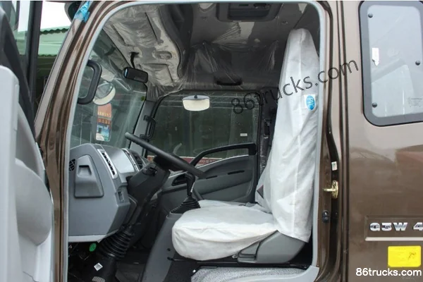 Sinotruk HOWO Tongshuai 154 hp 4X2(6 wheels) 5.2m Semi-row Stake Truck Chassis Cab (1) | 86Trucks