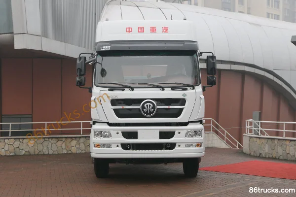 Sinotruk Steyr D7B Heavy Truck Lightweight Version 430 hp 6X4(10 wheels) CNG Tractor Truck (Carbon Fiber Tank) Exterior (2) | 86Trucks