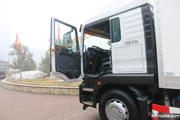 Sinotruk Sitrak C5H Medium Truck 210hp 4X2(6 wheels) 7.92m Postal Truck Cab (1) | 86Trucks