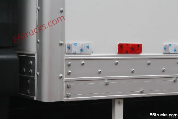 Sinotruk Sitrak C5H Medium Truck 210hp 4X2(6 wheels) 7.92m Postal Truck Body (2) | 86Trucks