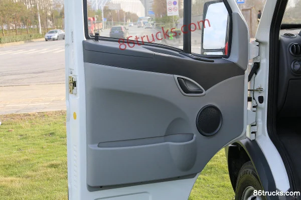 NAVECO Baodi EV42 Classic Edition 4.5T 5.99m Pure Electric Panel Van 81.6kWh Cab (3) | 86Trucks