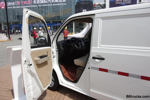 FAW Jiabao V80 électrique 4,41 m fourgon fermé Cabine (1) | 86Trucks