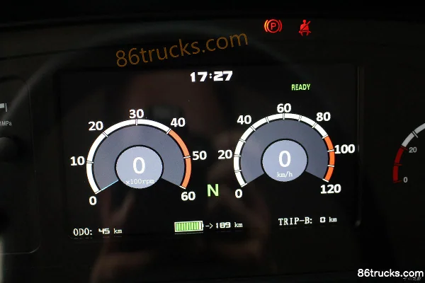 FARIZON E200 Luxury Edition 6.7T 4.14m Single Row Pure Electric Van Light Truck 76.28kWh 4X2(6 wheels) Interior (3) | 86Trucks