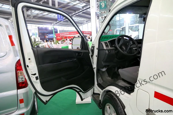 Wuzhoulong 75 hp 6.01m long wheelbase pure electric enclosed box van Cab (1) | 86Trucks