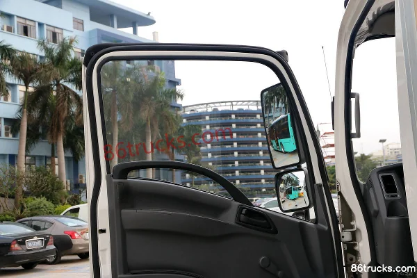 BYD T7 10.7T 5.6m pure electric van light truck 4X2(6 wheels) Interior (2) | 86Trucks
