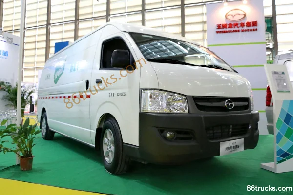 Wuzhoulong 75 hp 6.01m long wheelbase pure electric enclosed box van Exterior