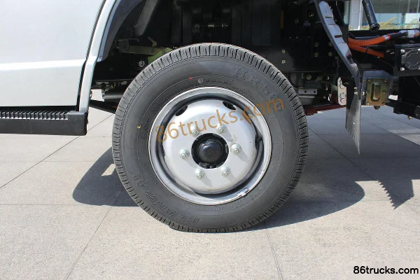 Tangjun Ouling Xiao Baoma 3.49T 2600mm Wheelbase 3.33m Single Row Pure Electric Mini Truck Chassis 35.2kWh 4X2(6 wheels) (3) | 86Trucks
