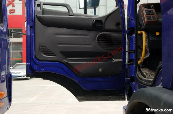 JAC Gallop A3 Series Heavy Truck 200 hp 6X2(8 wheels) Flatbed Truck (8.5m cargo box) Cab (3) | 86Trucks