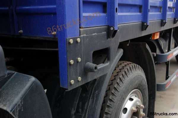 JAC Gallop A3 Series Heavy Truck 200 hp 6X2(8 wheels) Flatbed Truck (8.5m cargo box) Body (3) | 86Trucks