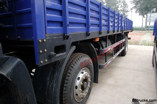 JAC Gallop A3 Series Heavy Truck 200 hp 6X2(8 wheels) Flatbed Truck (8.5m cargo box) Body (1) | 86Trucks