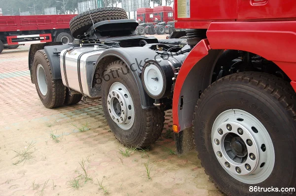 SHACMAN Delong F2000 Heavy Truck 290 hp 6X2(8 wheels) Tractor Truck (Widened Medium Long Flat Roof) Chassis (3) | 86Trucks