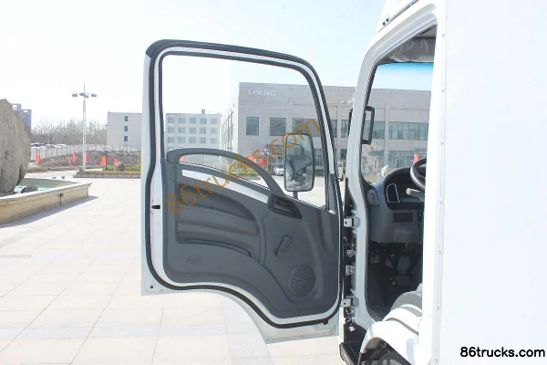 Tangjun Ouling T1 Series 2.81T 4.15m Single Row Pure Electric Van Mini Truck 76.6kWh 4X2(6 wheels) Interior (2) | 86Trucks