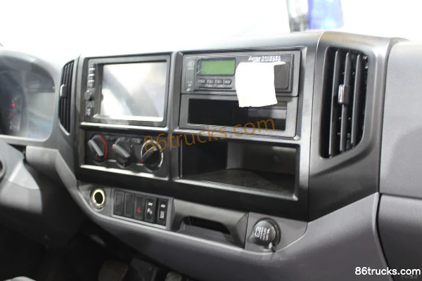 Foton Ollin EV 4.33T 4.17m Single Row Pure Electric Van Chassis 4X2(6 wheels) Interior (2) | 86Trucks