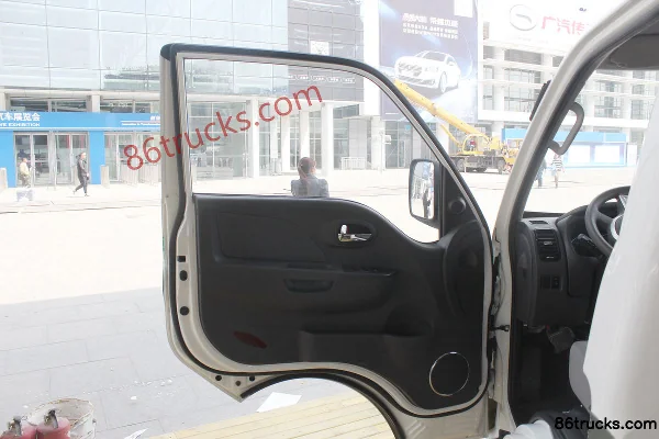 JAC Shuailing i3 Single Row Pure Electric Mini Truck Chassis 4X2(6 wheels) Interior (1) | 86Trucks