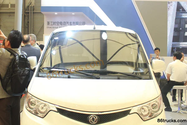 Shikong Junfeng City Edition 54hp 4X2(6 wheels) 4.18m Pure Electric Panel Van Exterior (3) | 86Trucks