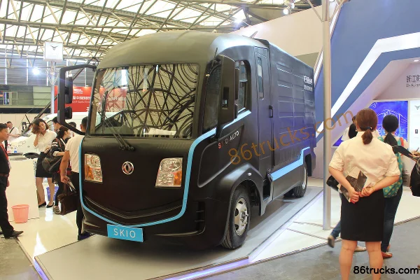 Shikong Dolphin 41hp 4X2(6 wheels) 6m Pure Electric Panel Van Exterior (3) | 86Trucks